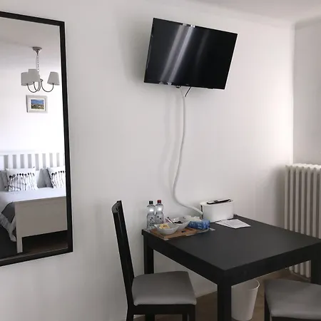 Au Bonheur Des Iris 3*