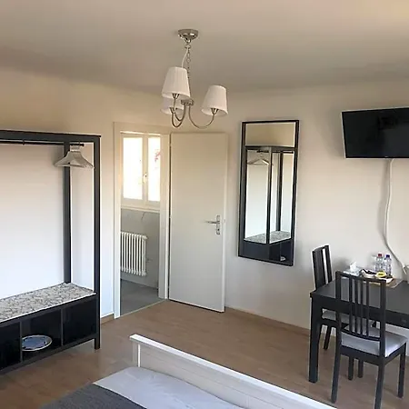 Au Bonheur Des Iris 3* رول