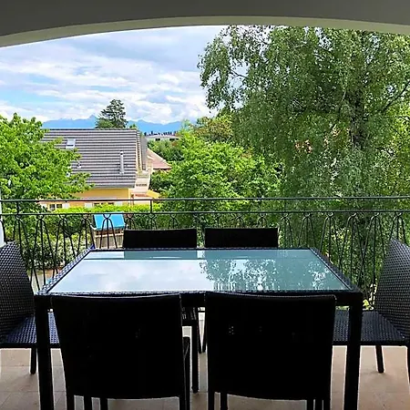 Au Bonheur Des Iris 3* رول