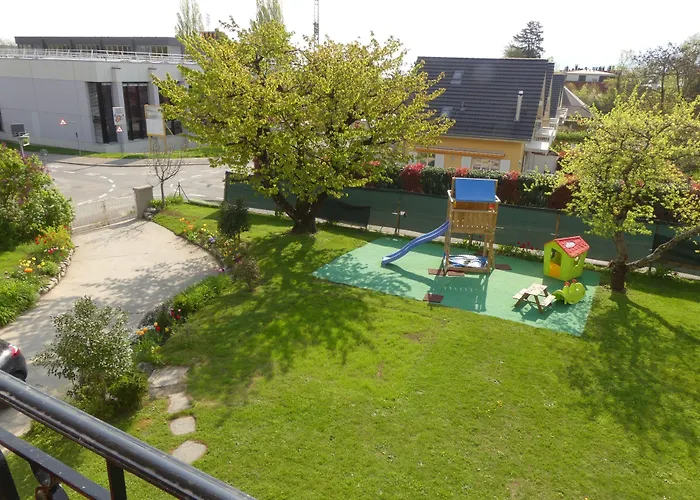 Au Bonheur Des Iris 3*