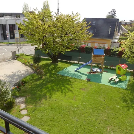 Au Bonheur Des Iris 3*