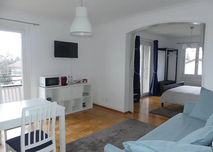 Au Bonheur Des Iris 3* 홀르